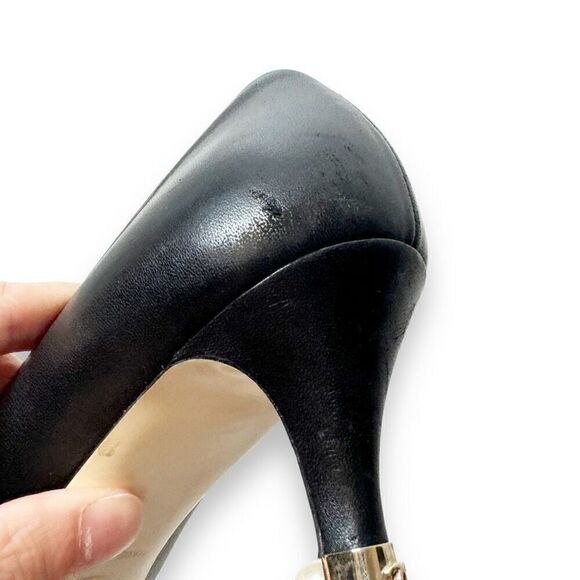 Chanel Black Matte Leather CC Gold Logo and Pearl Embellished Heel Pumps Size 37 - Picture 7 of 12